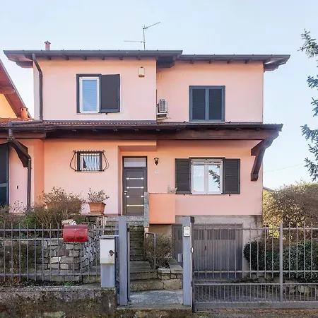 Holiday home Luna Al